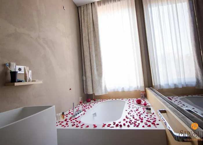 Sun Luxury Pantheon Roma